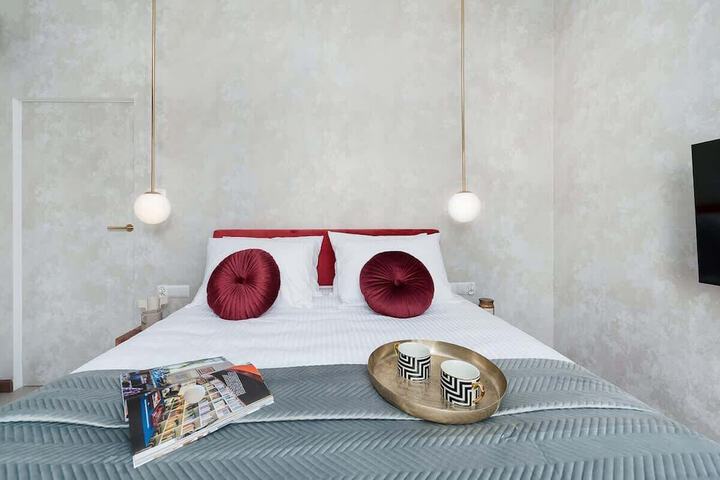 Room 2 of 46