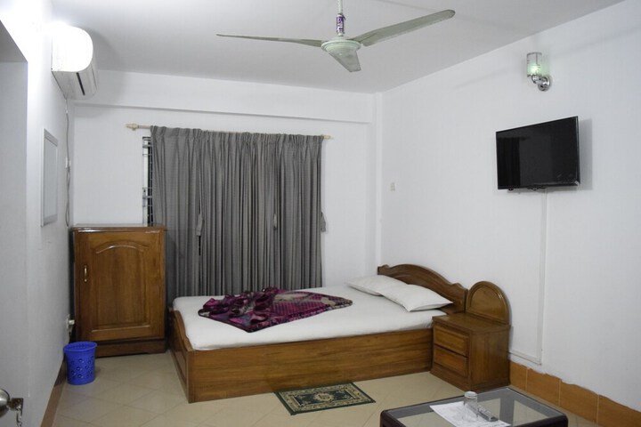 Room 6 of 59