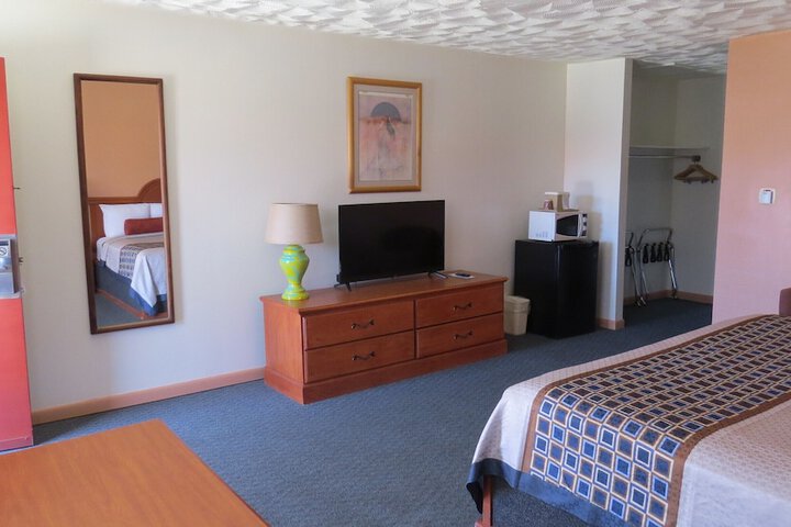 Room 11 of 87