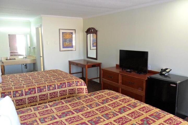 Double Room with 2 Double Beds (12 of 13)