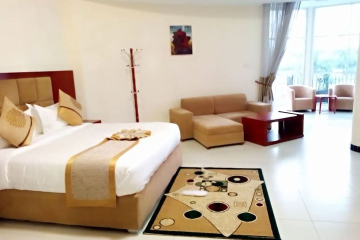 Room 8 of 8