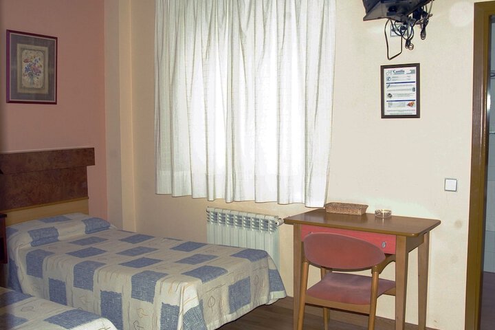 Room 8 of 66