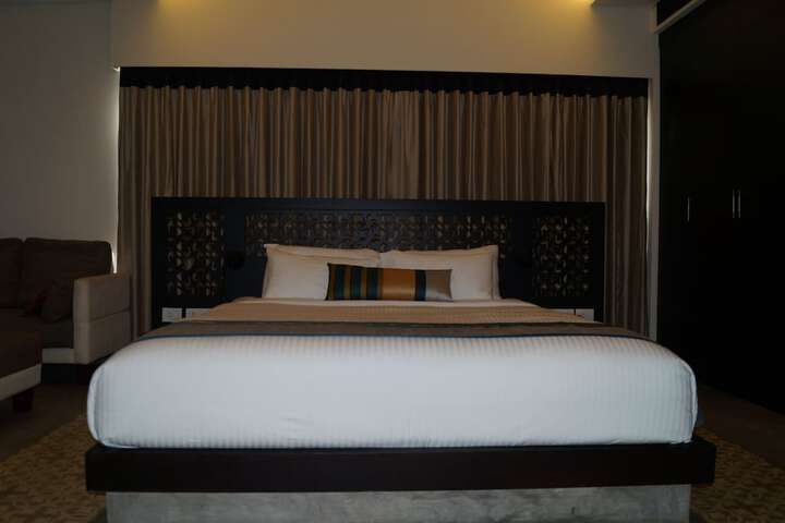 Room 6 of 54