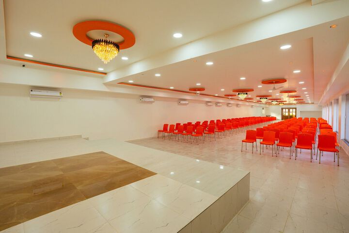 Ballroom/Hall 29 of 43
