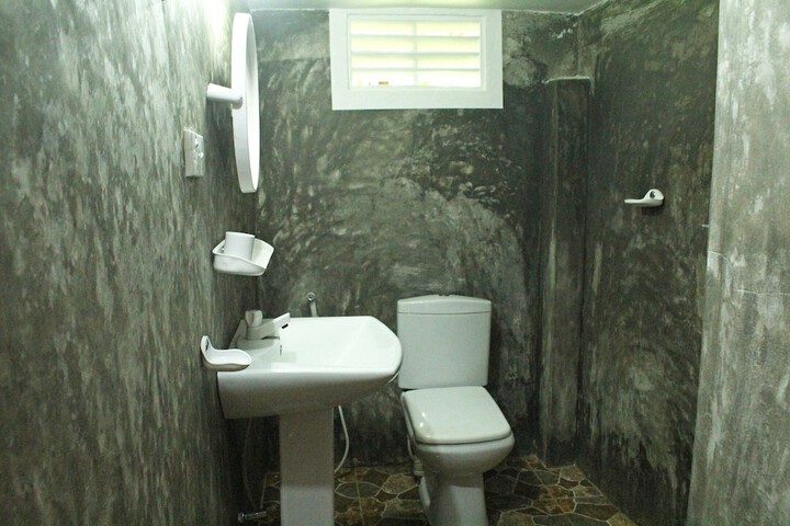 Clean Restrooms