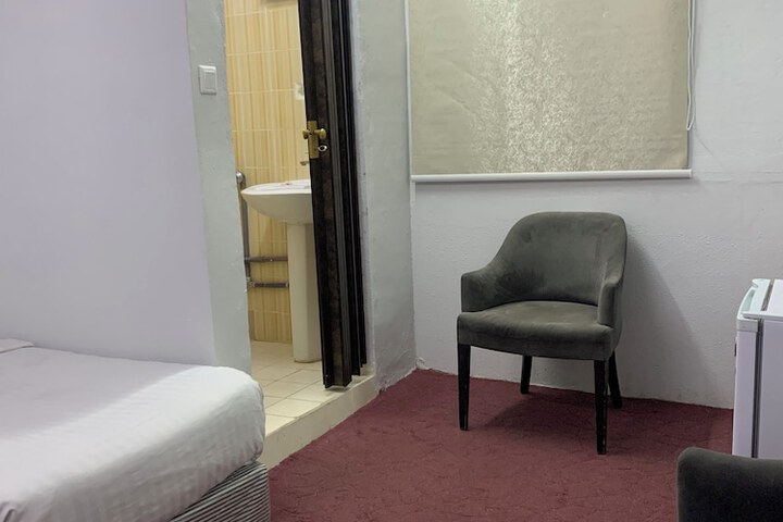 Room 7 of 56