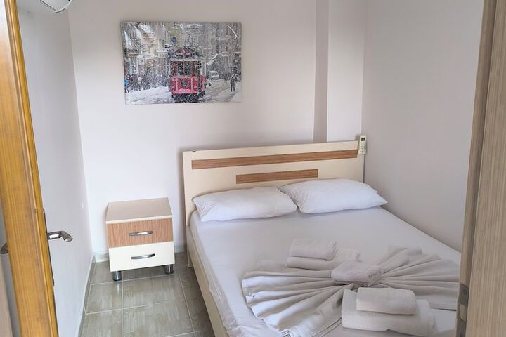 Room 16 of 63