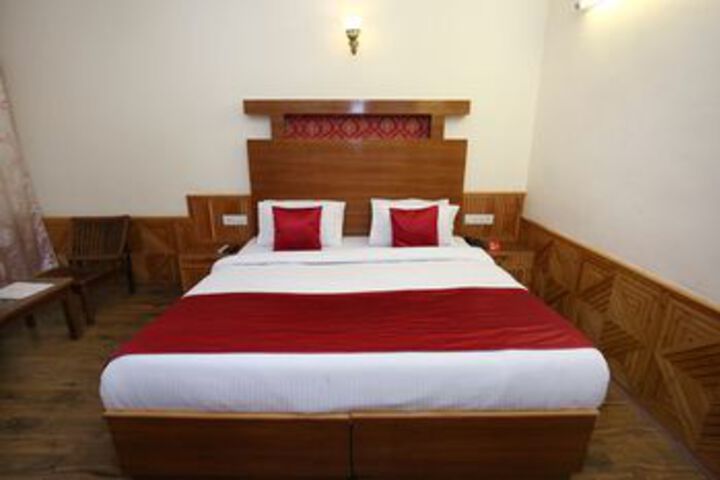 Room 15 of 25
