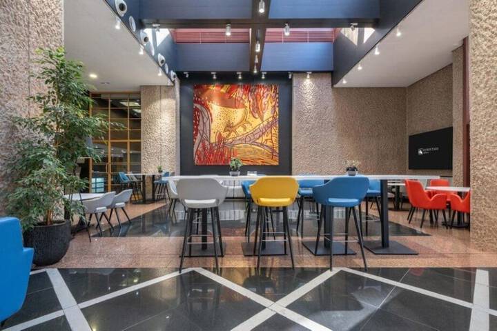 Entrance & Lobby