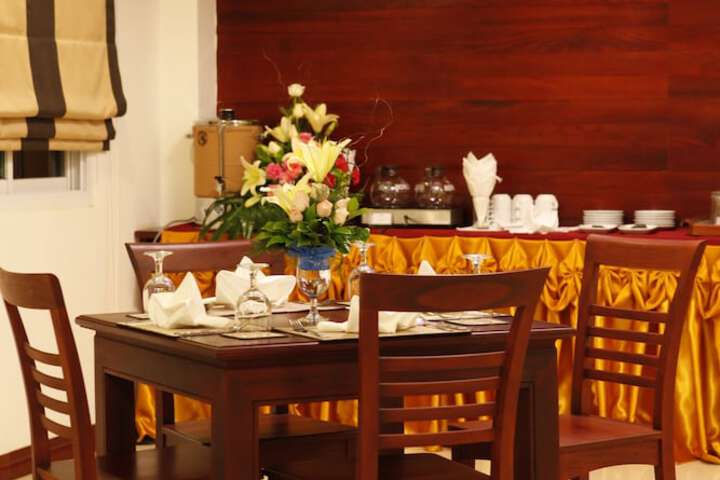 Dining 70 of 75