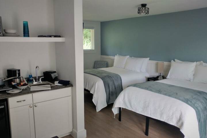 Traditional 2 Double Beds (4 of 7)