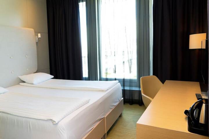 Room 36 of 72