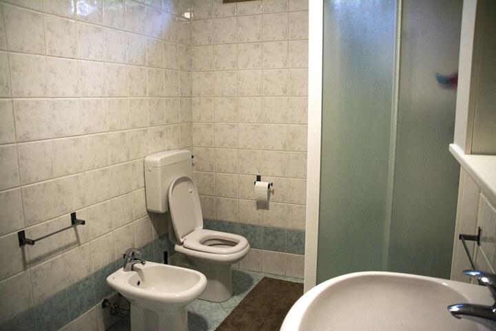 Room 10 of 31