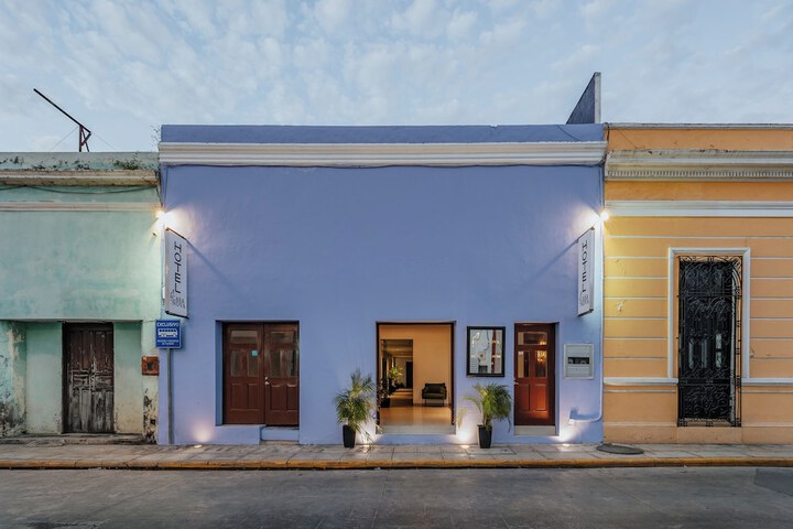 Exterior of Hotel Casa Nova