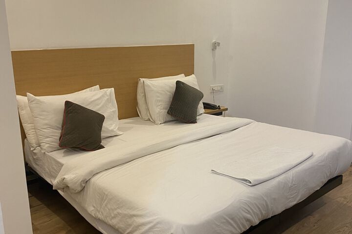 Room 49 of 60