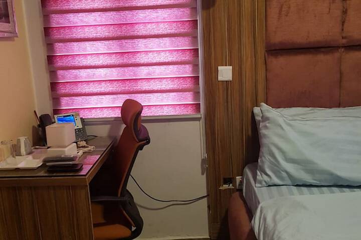 Room 3 of 31
