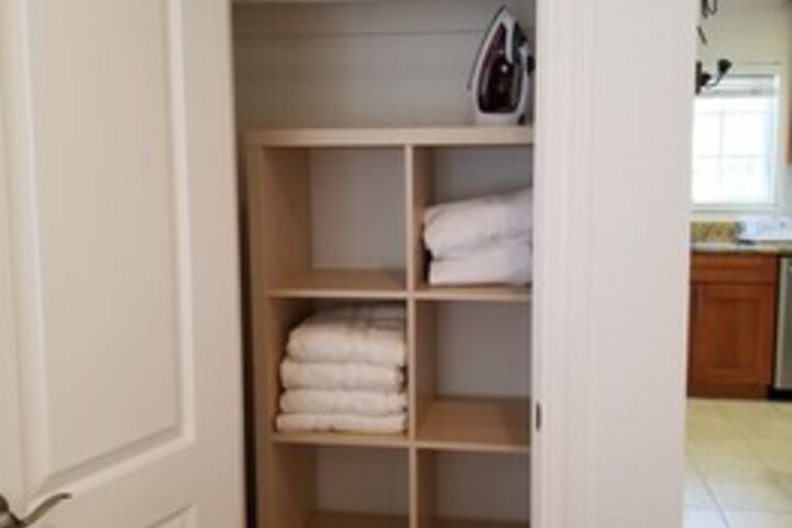 Room 7 of 9