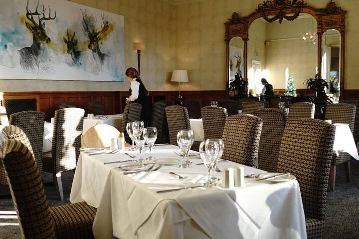 Dining 48 of 65