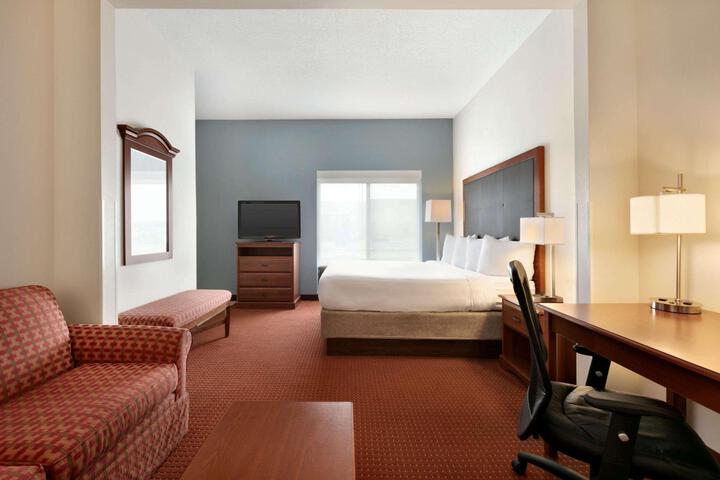 1 King Bed (18 of 31)