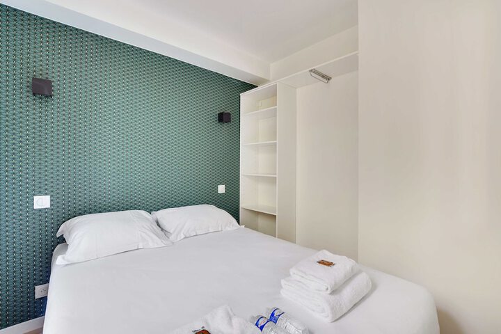 Room 5 of 92