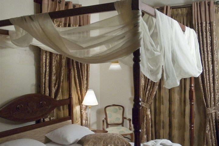 Room 9 of 43