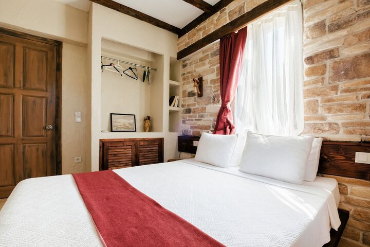 Room 43 of 97