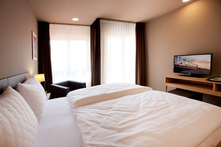 Room 10 of 52