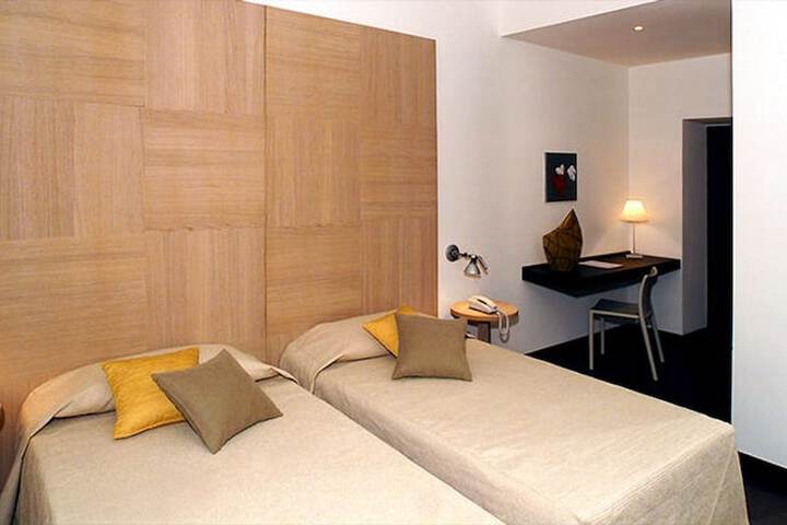 Room 8 of 53