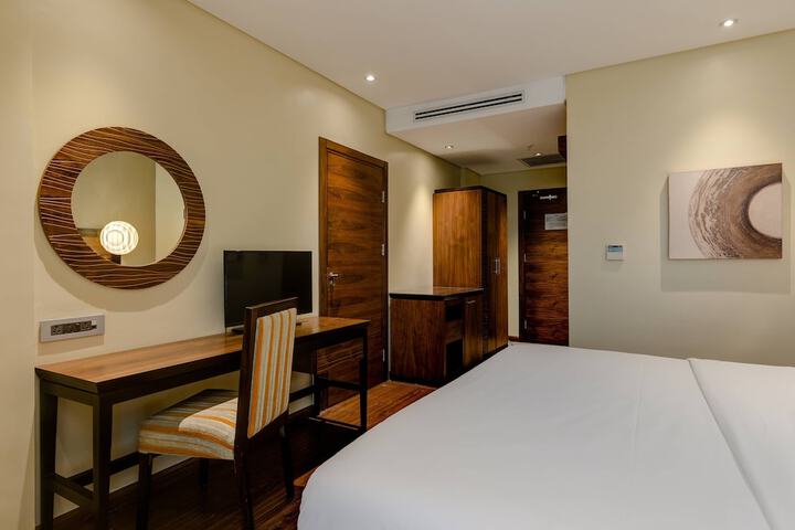 Room 14 of 60