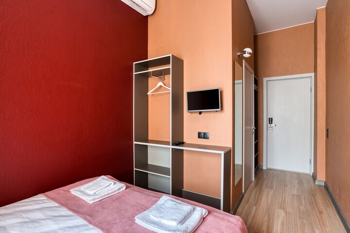 Room 12 of 43