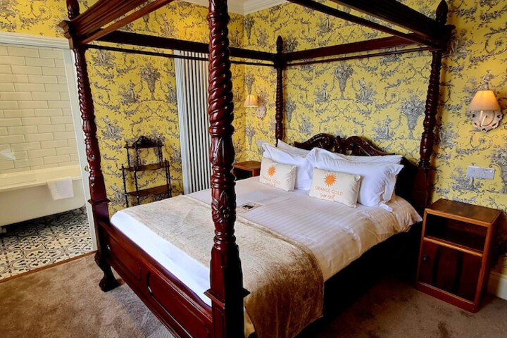 Room 56 of 141