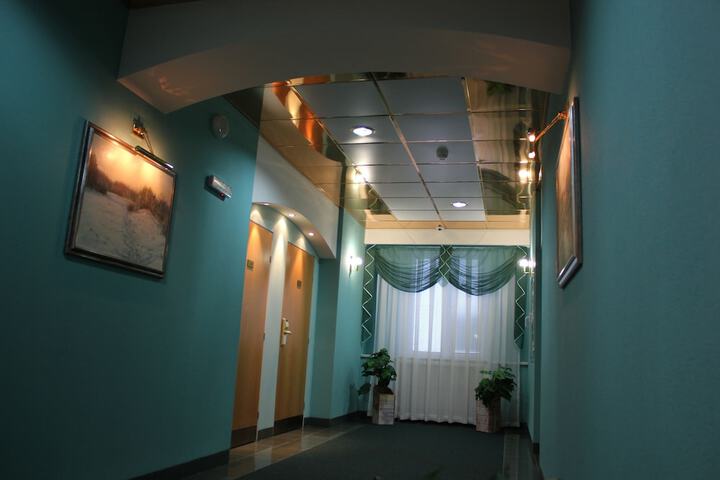 Ballroom/Hall 98 of 108