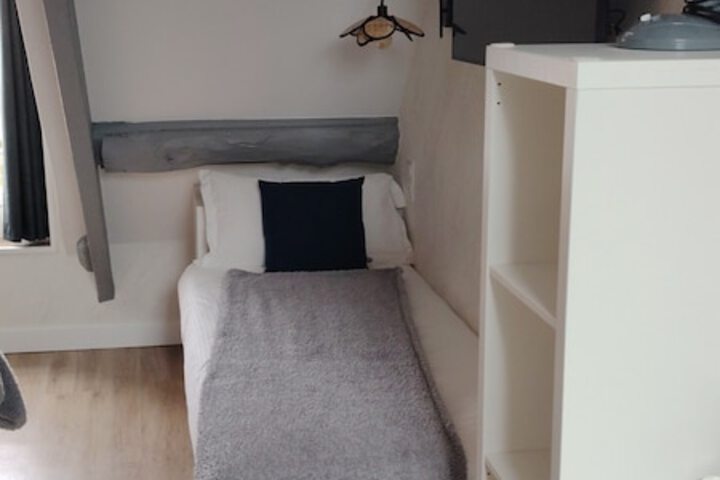 Room 11 of 25