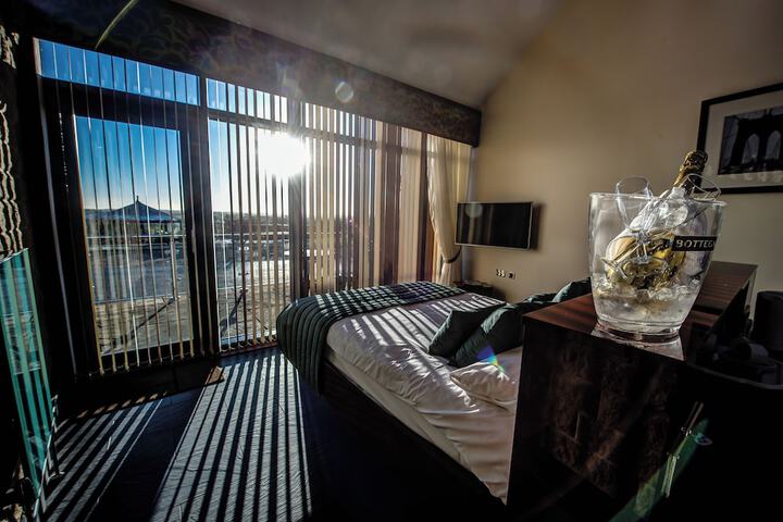 Room 17 of 48