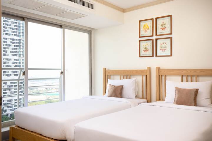 Room 8 of 49