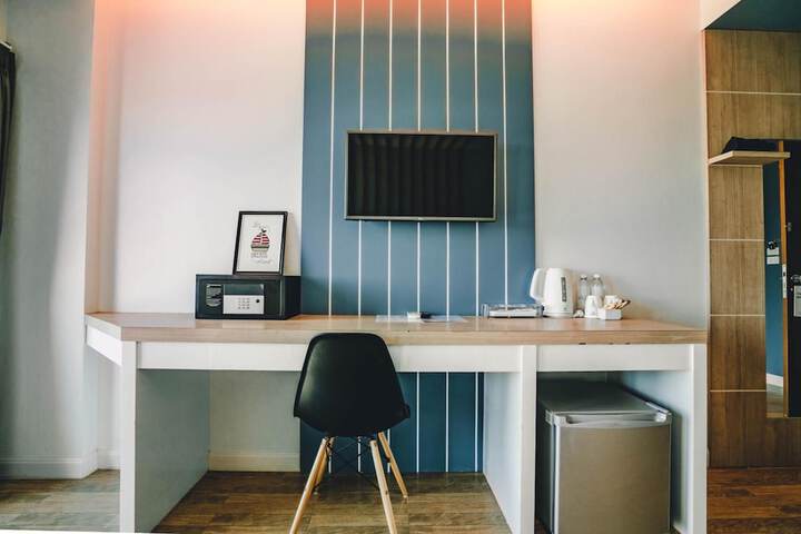 Room 14 of 40