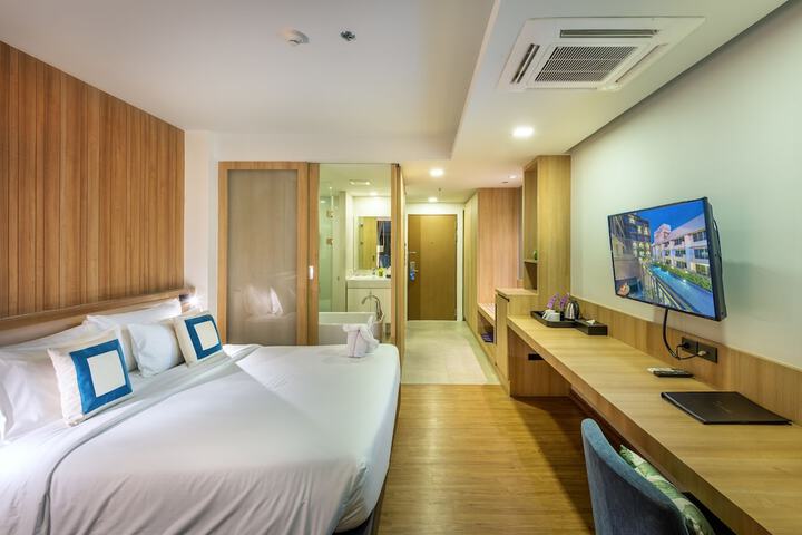 Room 25 of 169