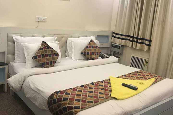 Room 6 of 26