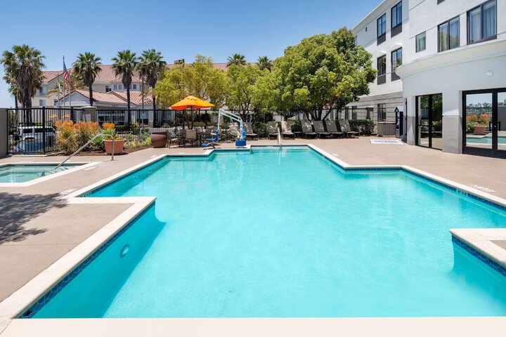 Pools & Facilities