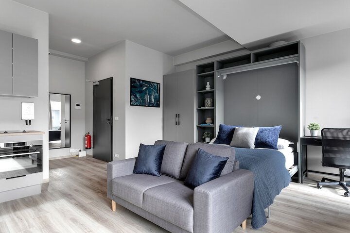 Room 11 of 25