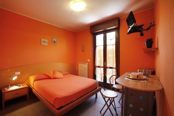 Room 7 of 34
