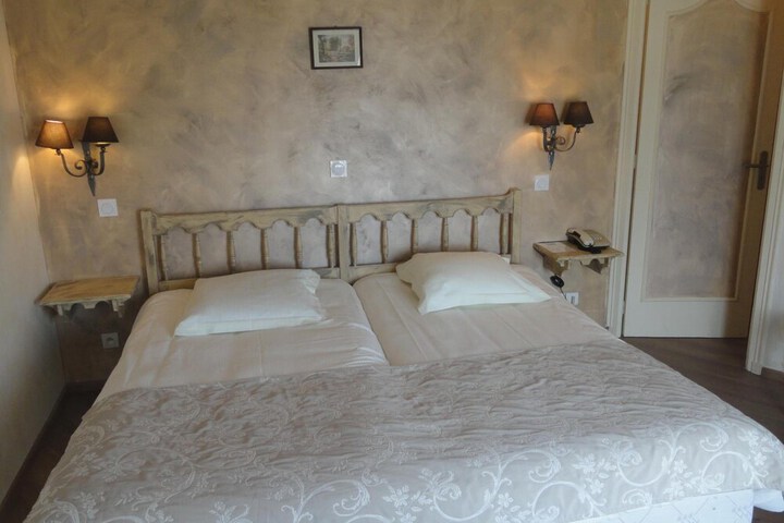 Room 15 of 55