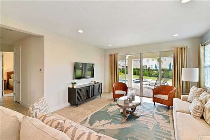 Hotel Interior 24 of 27