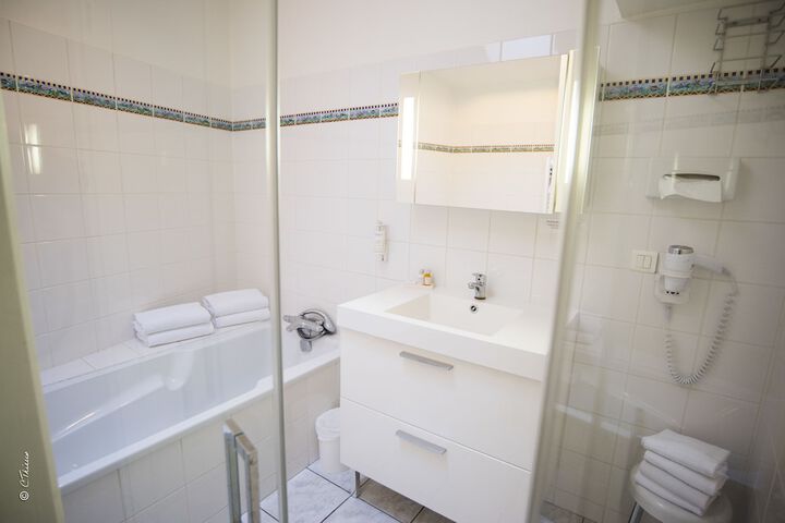 Room 20 of 39