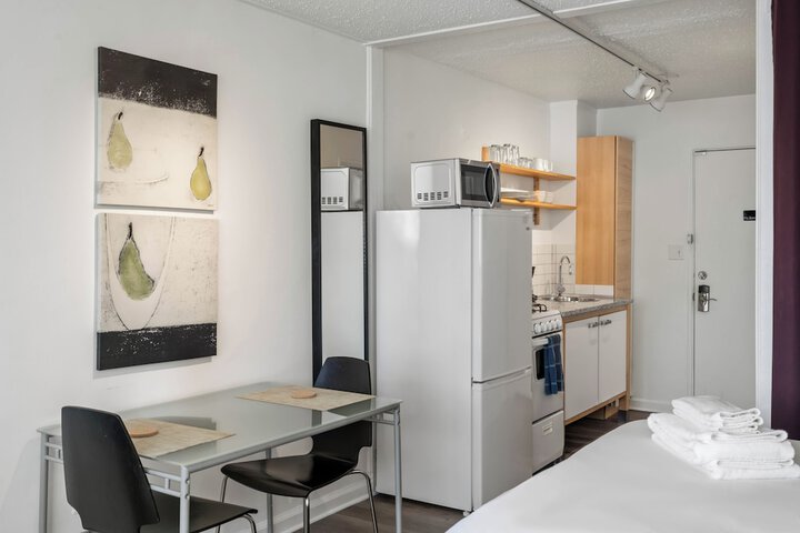 Room 15 of 73
