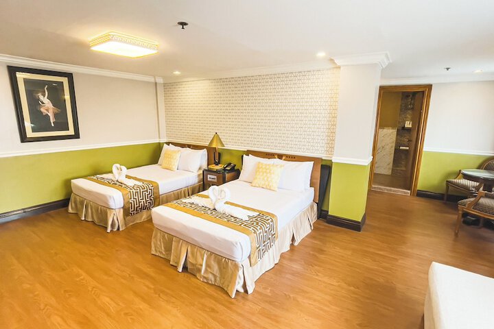 Room 10 of 66