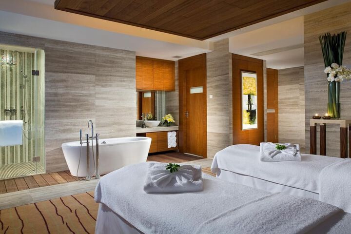 Spa 54 of 64