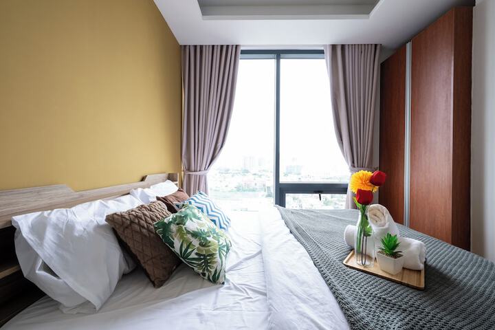 Room 5 of 48