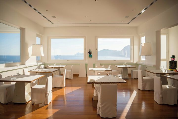 Dining 110 of 173