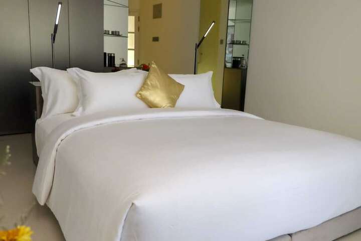 Room 5 of 6